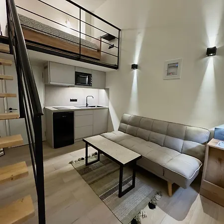 Nikitas Loft *